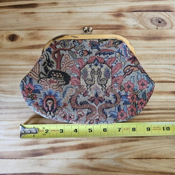 Morris Moskowitz Handbags - 1960's Morris Moskowitz MM Tapestry Clutch